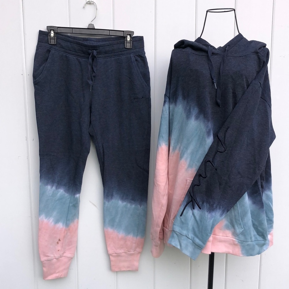 Pink Victoria’s Secret set tie dye print small/large blue and pink jogger set​​​